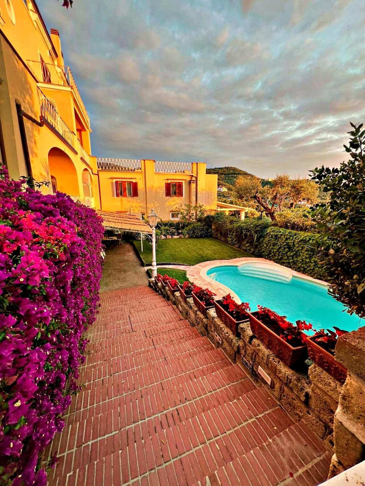 Villa Vie En Rose Sorrento Kültér fotó